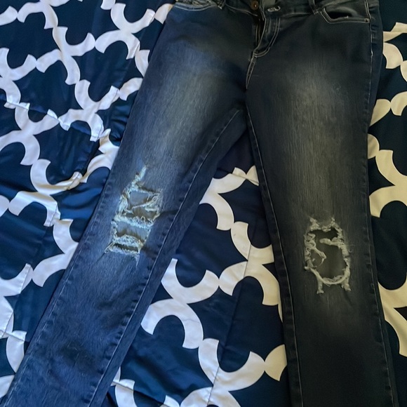 I have ONLY worn it once. They are actually a size 7 based on the tag. - Picture 3 of 5